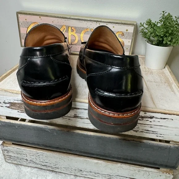 Stuart Weitzman Black Leather The Manila Tassel Slip On Loafers